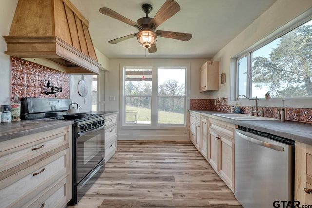 1528 CR 3260, Quitman, TX 75783