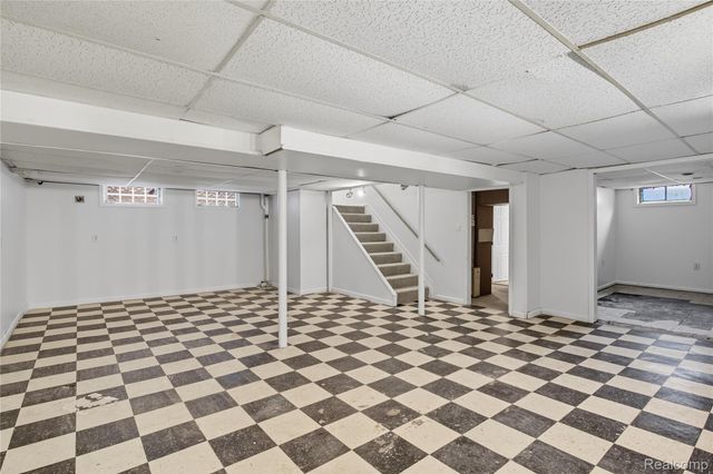 344 Chestnut Avenue, Hazel Park, MI 48030