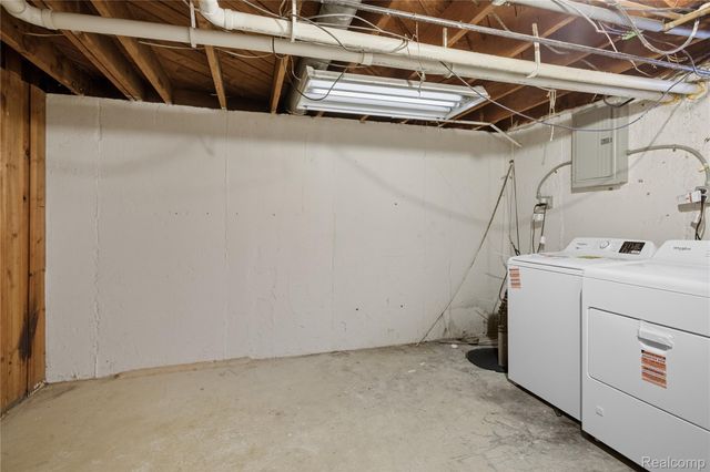 344 Chestnut Avenue, Hazel Park, MI 48030