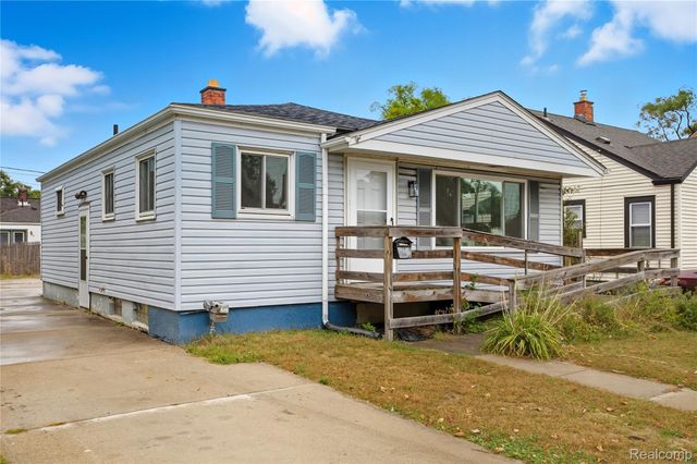 344 Chestnut Avenue, Hazel Park, MI 48030