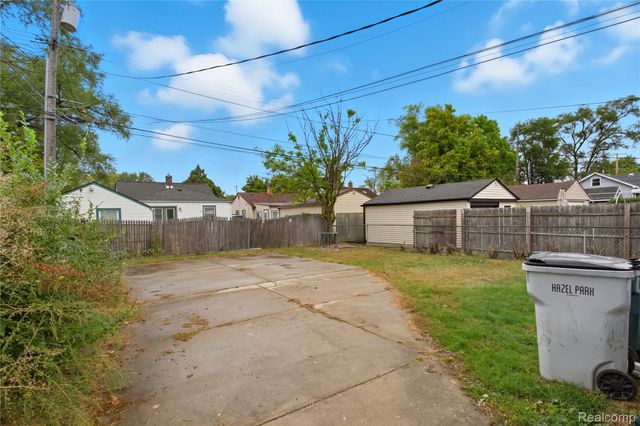 344 Chestnut Avenue, Hazel Park, MI 48030