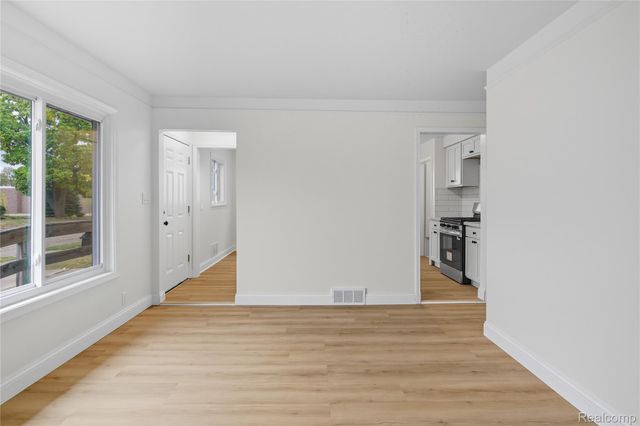 344 Chestnut Avenue, Hazel Park, MI 48030