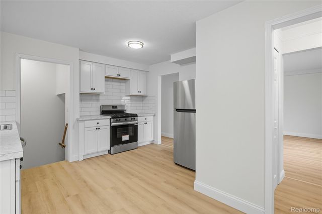 344 Chestnut Avenue, Hazel Park, MI 48030