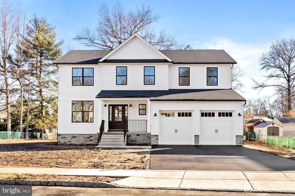 250 McAdoo Avenue, Hamilton, NJ 08619