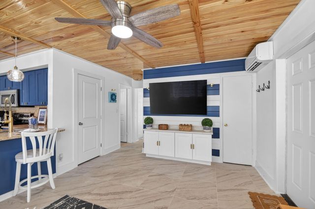 22 Oceanview Drive 22, Ocean Ridge, FL 33435