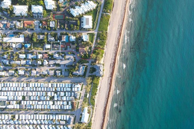 22 Oceanview Drive 22, Ocean Ridge, FL 33435