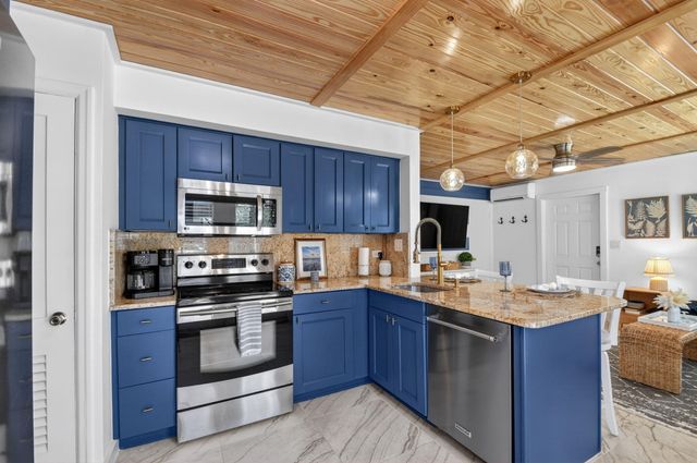 22 Oceanview Drive 22, Ocean Ridge, FL 33435