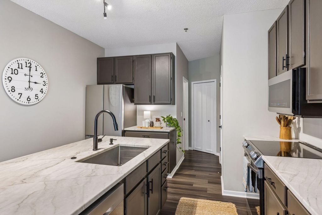 8350 Kimball Drive, Eden Prairie, MN 55347 — photo 5