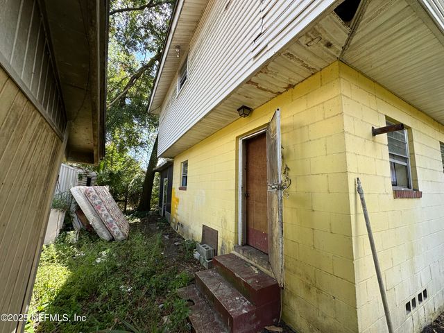 1939 HARDEE Street, Jacksonville, FL 32209