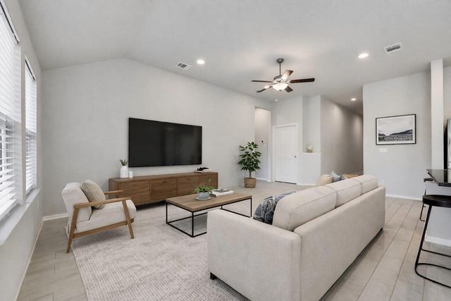 21522 Horseshoe LOOP, Lago Vista, TX 78645