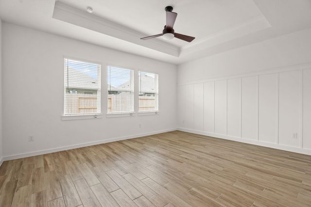 6213 Amberwood Drive, League City, TX 77573