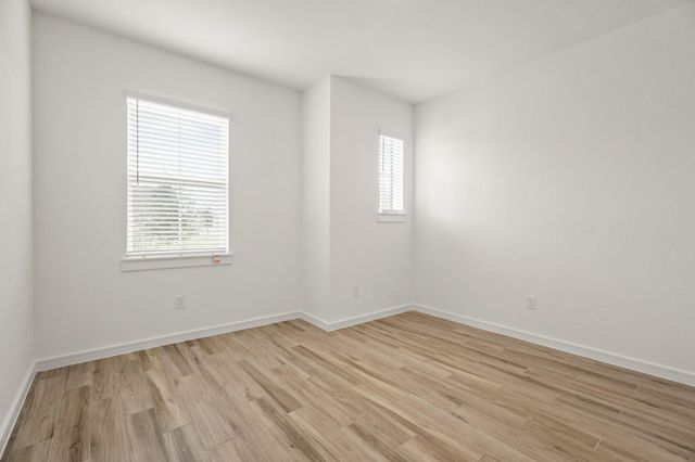 6213 Amberwood Drive, League City, TX 77573