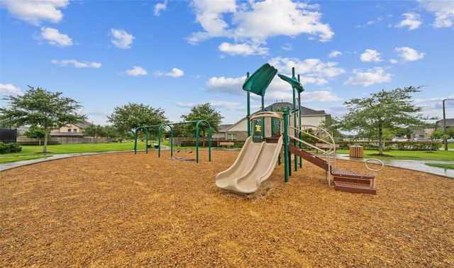 6213 Amberwood Drive, League City, TX 77573