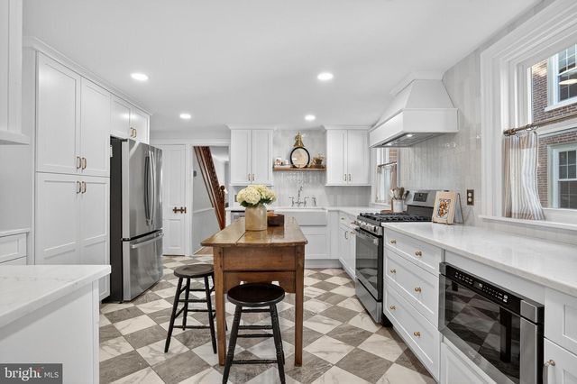 229 W UNION ST, West Chester, PA 19382