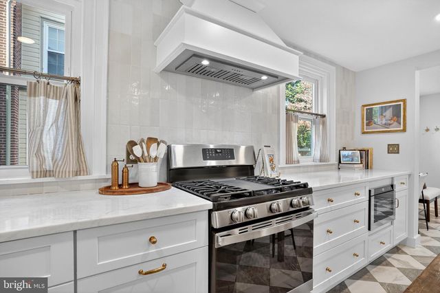 229 W UNION ST, West Chester, PA 19382