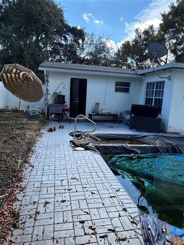 6541 Sherman Street, Hollywood, FL 33024