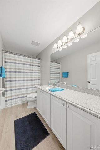 77 Lanchester Court, St Peters, MO 63376