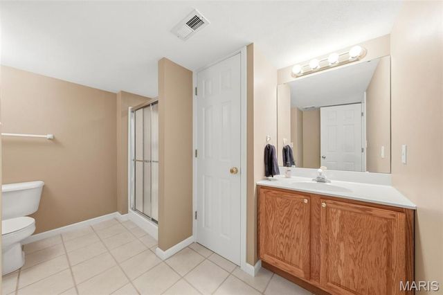 77 Lanchester Court, St Peters, MO 63376