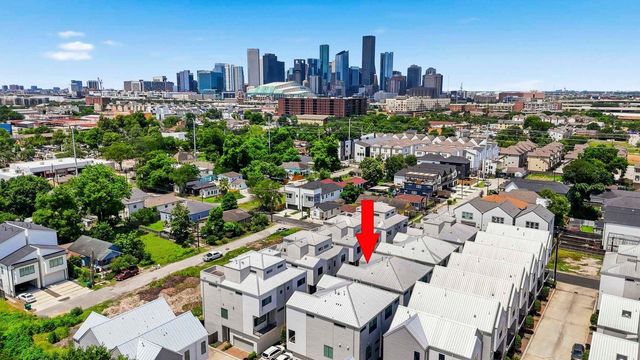 608 Middle Street C, Houston, TX 77003