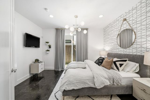 608 Middle Street C, Houston, TX 77003