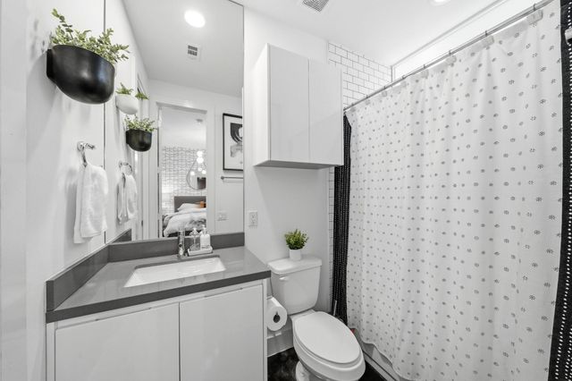 608 Middle Street C, Houston, TX 77003