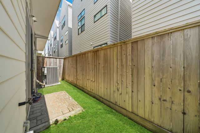 608 Middle Street C, Houston, TX 77003