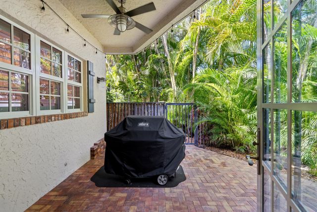 1027 Coralina Lane, Delray Beach, FL 33483