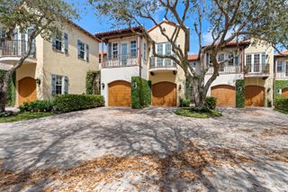 1027 Coralina Lane, Delray Beach, FL 33483