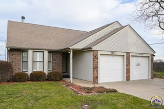 2236 SW Westport SQ, Topeka, KS 66614