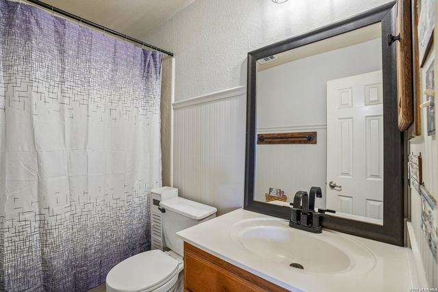990 OAK PARK, Schertz, TX 78154