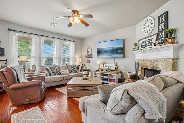 990 OAK PARK, Schertz, TX 78154
