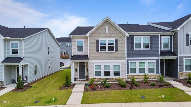 1811 Aspen River Lane, Apex, NC 27502