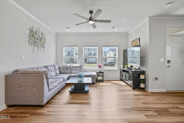 1811 Aspen River Lane, Apex, NC 27502