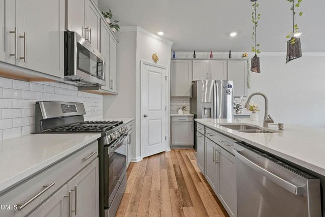 1811 Aspen River Lane, Apex, NC 27502