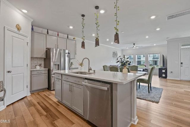 1811 Aspen River Lane, Apex, NC 27502