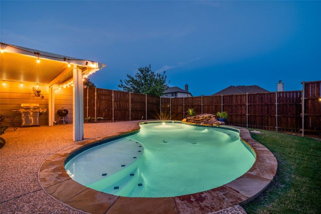 2870 Hampshire Lane, Rockwall, TX 75032