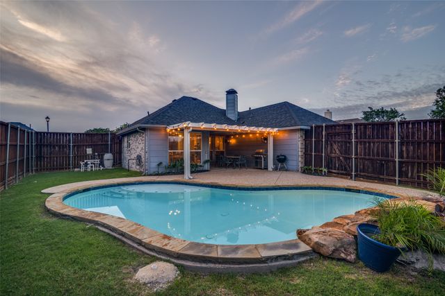 2870 Hampshire Lane, Rockwall, TX 75032