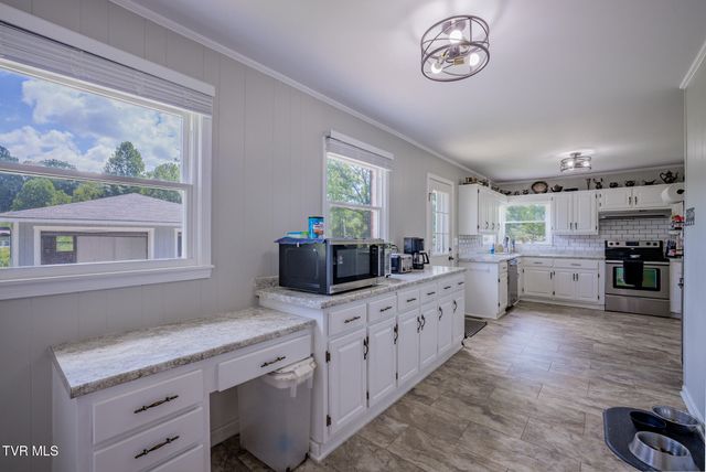 1036 Highway 91, Elizabethton, TN 37643