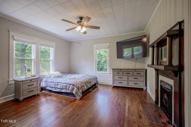 1036 Highway 91, Elizabethton, TN 37643