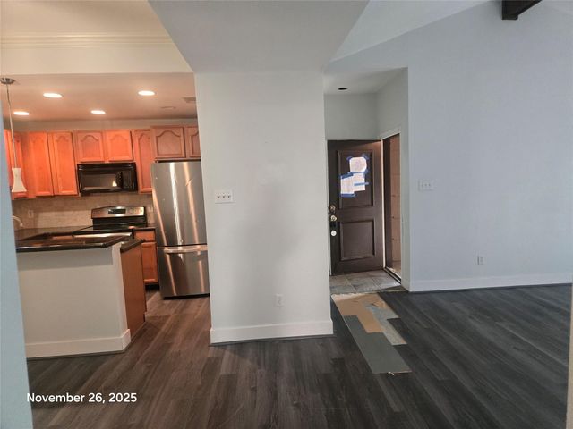 11711 Memorial Drive 52, Houston, TX 77024