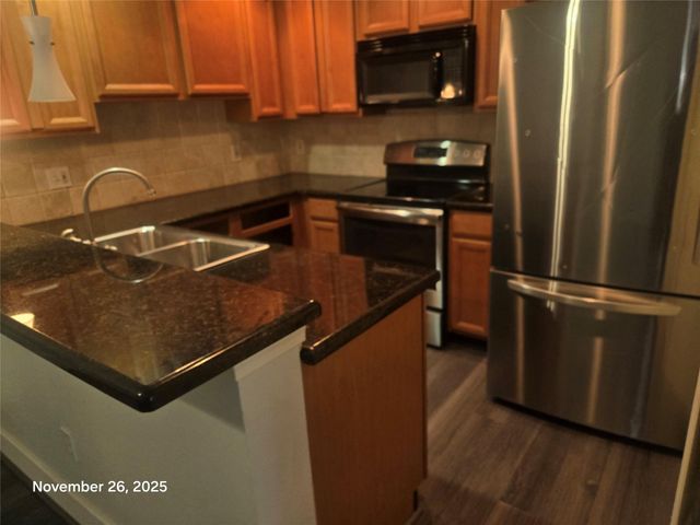 11711 Memorial Drive 52, Houston, TX 77024