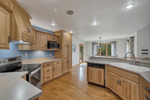 3670 COPPER OAK CIRCLE, Green Bay, WI 54313