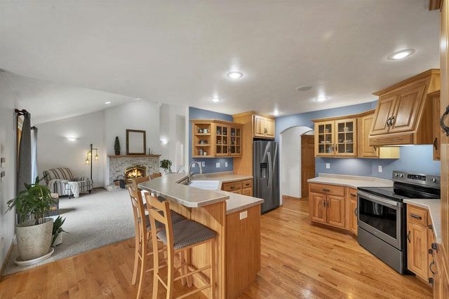 3670 COPPER OAK CIRCLE, Green Bay, WI 54313