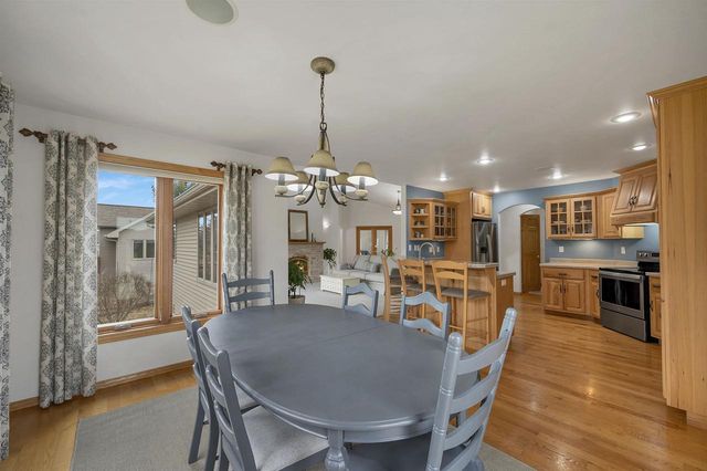 3670 COPPER OAK CIRCLE, Green Bay, WI 54313