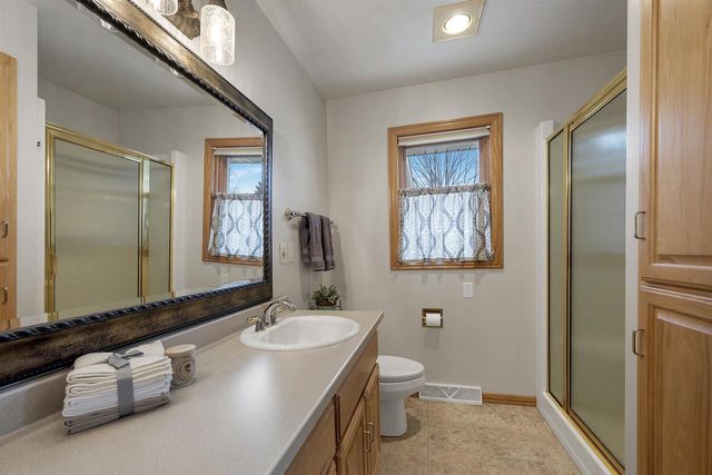 3670 COPPER OAK CIRCLE, Green Bay, WI 54313