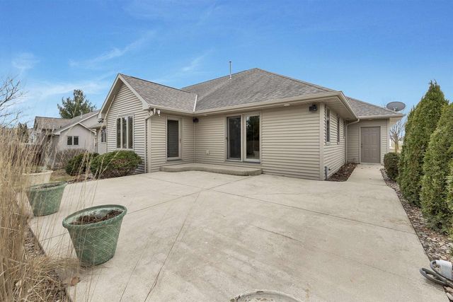 3670 COPPER OAK CIRCLE, Green Bay, WI 54313