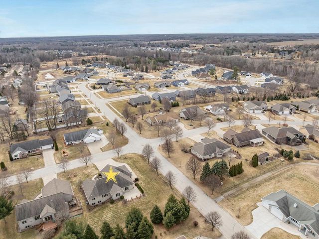 3670 COPPER OAK CIRCLE, Green Bay, WI 54313