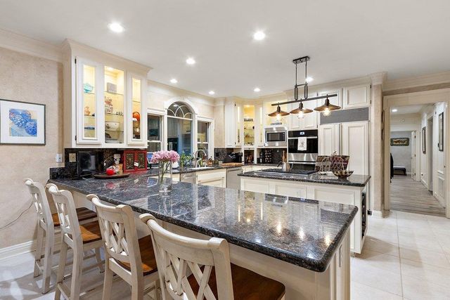 8334 Shilling Ct, Granite Bay, CA 95746