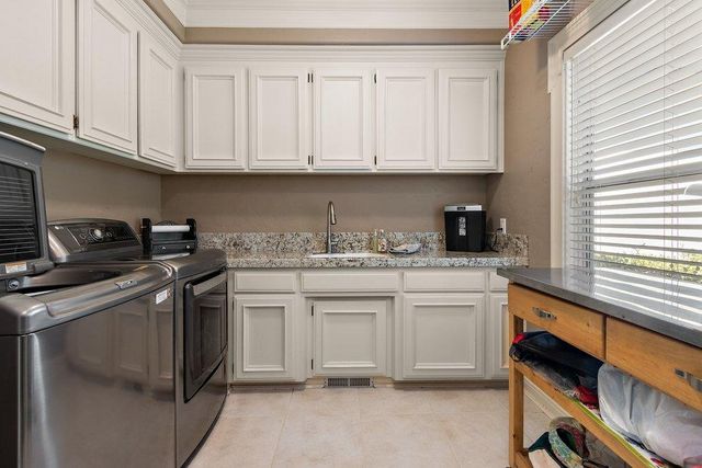 8334 Shilling Ct, Granite Bay, CA 95746