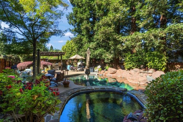 8334 Shilling Ct, Granite Bay, CA 95746